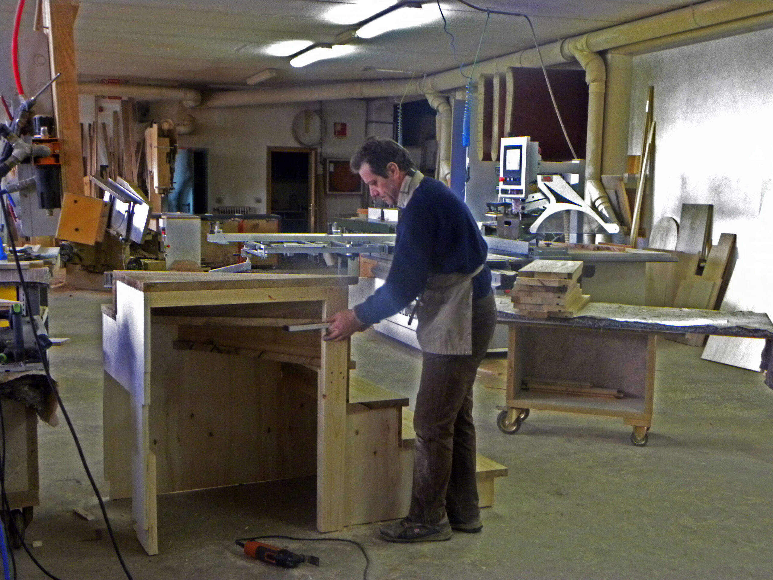 Falegnameria- costruzione e montaggio scala interna